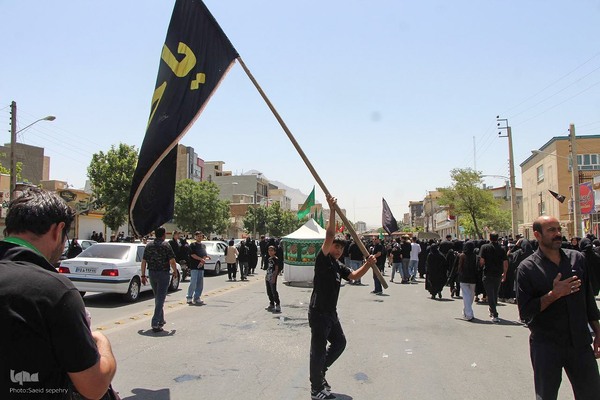 مراسم عزاداری روز عاشورا در ملایر