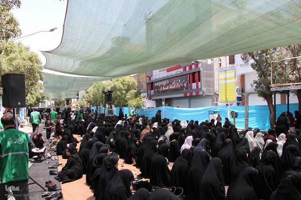 نماز ظهر عاشورا در ملایر