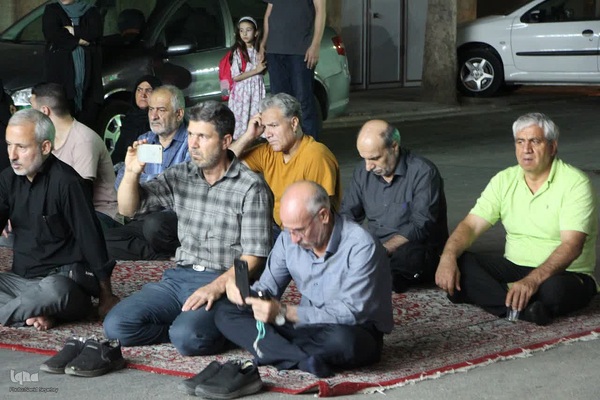 مراسم تعزیه خوانی ویژه ایام اربعین با حضور اقشار مختلف مردم در ملایر برگزار شد