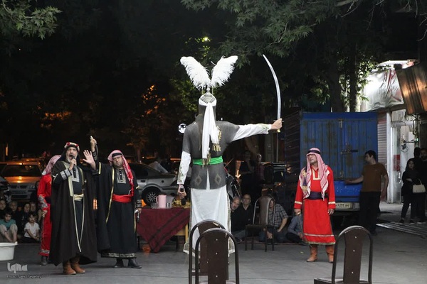 مراسم تعزیه خوانی ویژه ایام اربعین با حضور اقشار مختلف مردم در ملایر برگزار شد