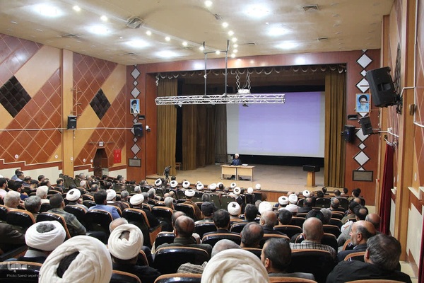 نشست تبیینی هیئت تراز ظهور در ملایر