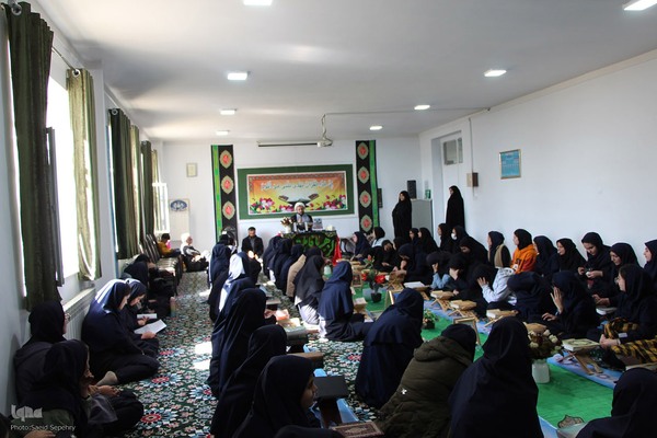 کرسی تلاوت قرآن در ملایر