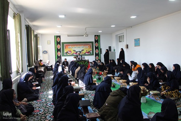 کرسی تلاوت قرآن در ملایر