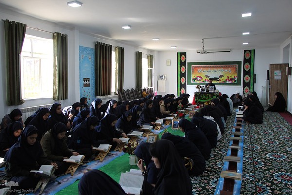 کرسی تلاوت قرآن در ملایر