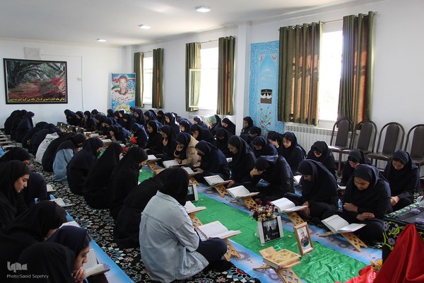 کرسی تلاوت قرآن در ملایر