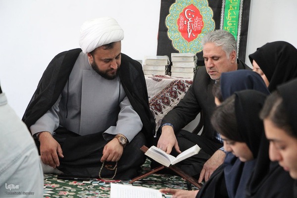 کرسی تلاوت قرآن در ملایر