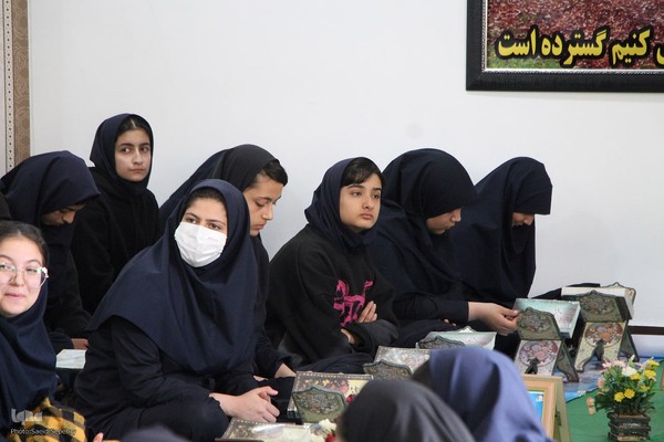 کرسی تلاوت قرآن در ملایر