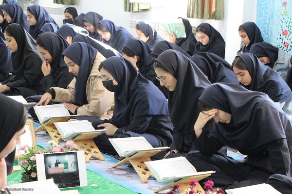 کرسی تلاوت قرآن در ملایر