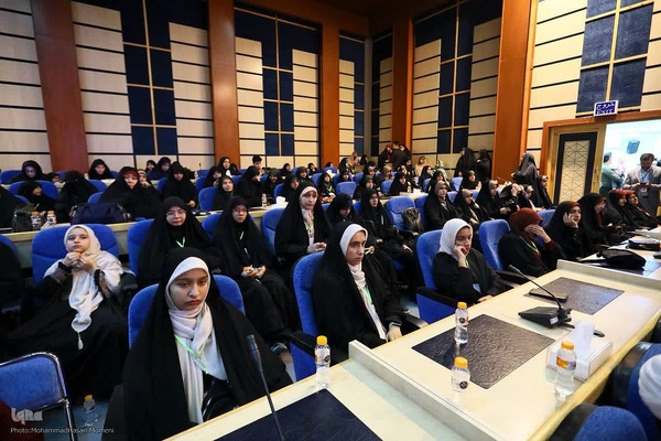 هفدهمین دوره مسابقات کشوری قرآن کریم مدهامتان در همدان‎