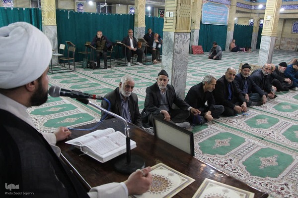 محفل انس با قرآن و گرامیداشت شهید سلطانی‌فرد در ملایر