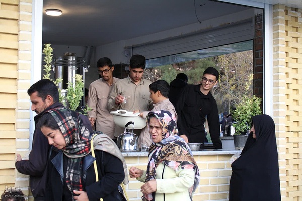 ایستگاه صلواتی کمیته خادمین الشهدای ملایر