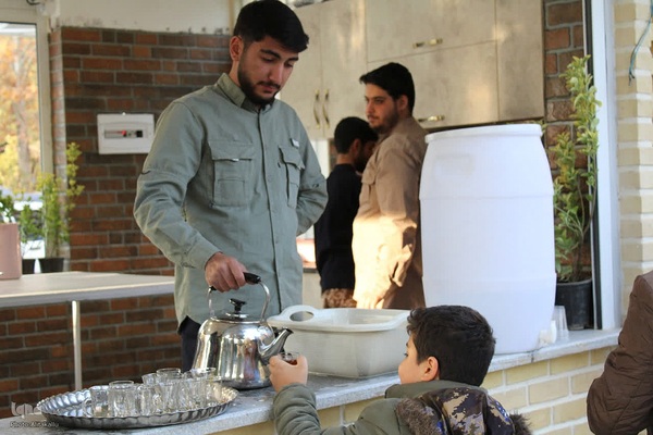 ایستگاه صلواتی کمیته خادمین الشهدای ملایر