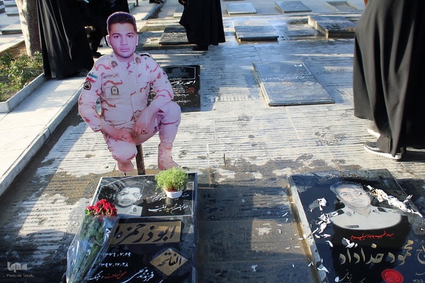 مراسم عزاداری و ایستگاه صلواتی خادمین الشهداءملایر‎