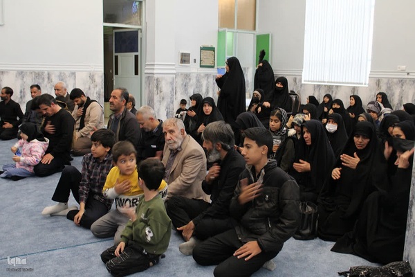 مراسم عزاداری و ایستگاه صلواتی خادمین الشهداءملایر‎