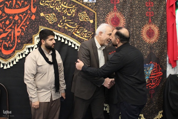 مراسم عزاداری و ایستگاه صلواتی خادمین الشهداءملایر‎