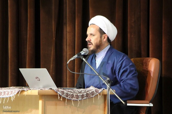 نشست تخصصی طلبه و هوش مصنوعی در ملایر