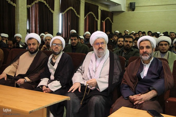 نشست تخصصی طلبه و هوش مصنوعی در ملایر