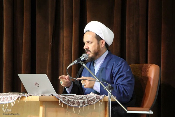 نشست تخصصی طلبه و هوش مصنوعی در ملایر