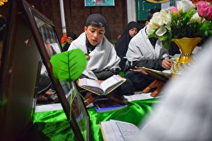 Cérémonie de récitation du Coran pendant le Ramadan au Cachemire