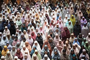 Galerya ng Larawan: Mga Muslim sa Buong Mundo Markahan ang Pagsisimula ng Ramadan 2025