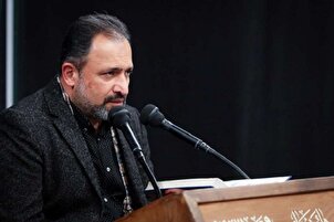 د امام خمینی  امامباړې په فاطمیه دستورو کې د محمد رضا پورزرګري تلاؤت (فیلم)