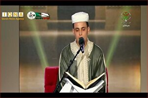 د الجزایر د ځوان قاری عبدالعزیز په زړه پورې تلاؤت