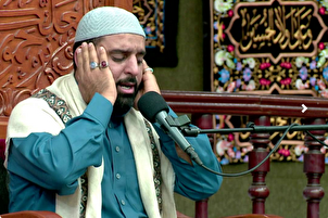 د مصر د یوه استاد په شتون کې د اسامه کربلائي  په زړه پورې تلاؤت