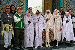 د امام رضا (ع) په حرم  کښې د چين د ټولنيزو  چینلونود اغیزشیندونکو شتون