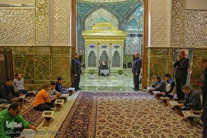 په اصفهان کې د  خدمت د شهیدانو   په نیّت د قرآن  دختم دستورې
