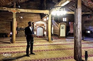 Tarihi ahşap çivisiz camii