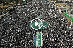 Yemen'de Mevlid Kandili kutlamalarına binlerce kişi katıldı