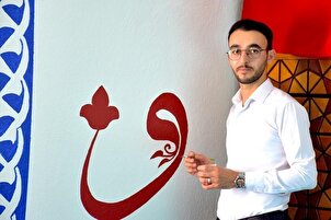 Kaligrafi öğrenen imam camilerde sanatını icra ediyor