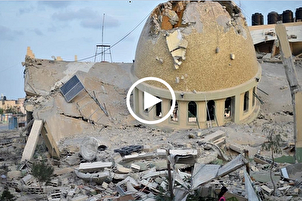 İsrail Gazze'de bir camiyi bombaladı