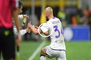İtalya liginde bir futbol maçında iftar + video