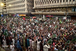 Pakistan’da İsveç’te Kur’an-ı Kerim yakılması protesto edildi