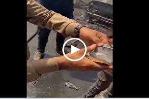 Yanan araçtan sapasağlam çıkarılan Kur'an-ı Kerim | Video