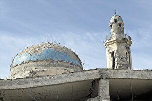Gazze'deki 'mavi kubbeli cami' harabeye döndü