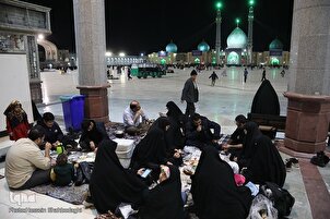 منتظران ظهور کی مسجد مقدس جمکران میں افطاری
