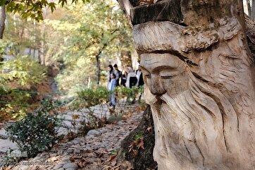 萨阿德阿巴德历史建筑群秋天景色美轮美奂