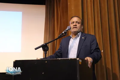 تجلیل فرماندار ویژه ملایر از خبرنگاران و عکاسان خبری