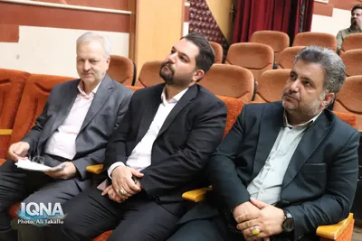 تجلیل فرماندار ویژه ملایر از خبرنگاران و عکاسان خبری
