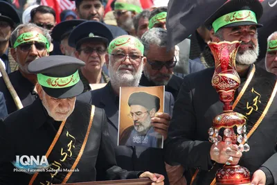 زائران و مجاوران در مسجد مقدس جمکران جهت عرض تسلیت به امام زمان