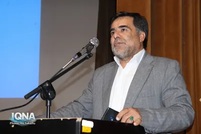 تجلیل فرماندار ویژه ملایر از خبرنگاران و عکاسان خبری