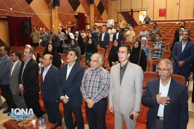 تجلیل فرماندار ویژه ملایر از خبرنگاران و عکاسان خبری